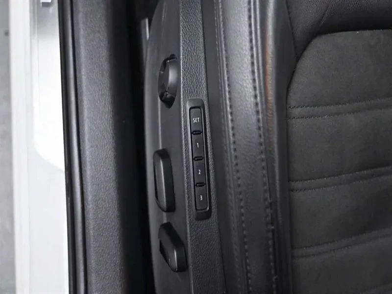 VW Passat 2.0 TDI, снимка 8 - Автомобили и джипове - 54298595