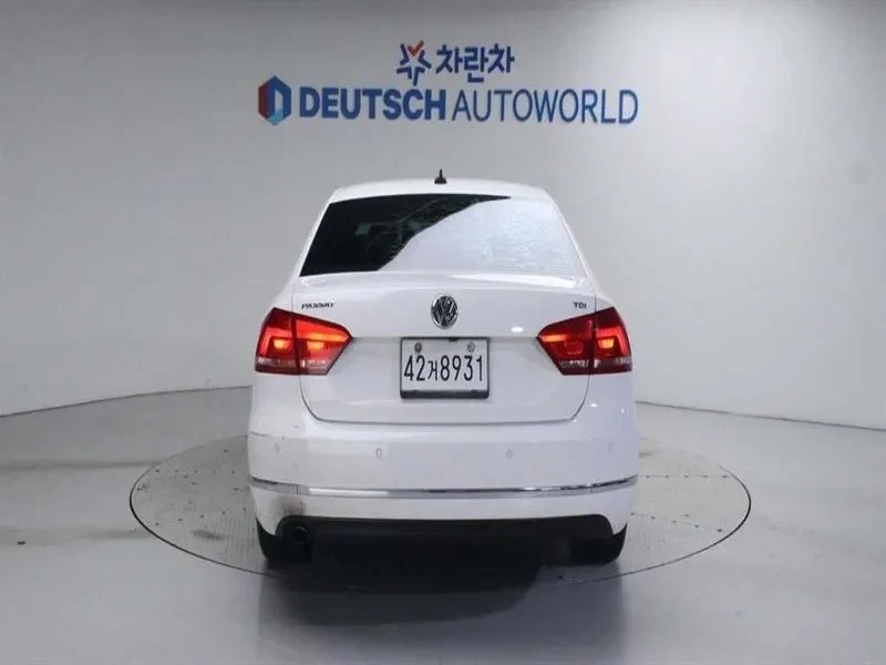 VW Passat 2.0 TDI, снимка 3 - Автомобили и джипове - 54298595