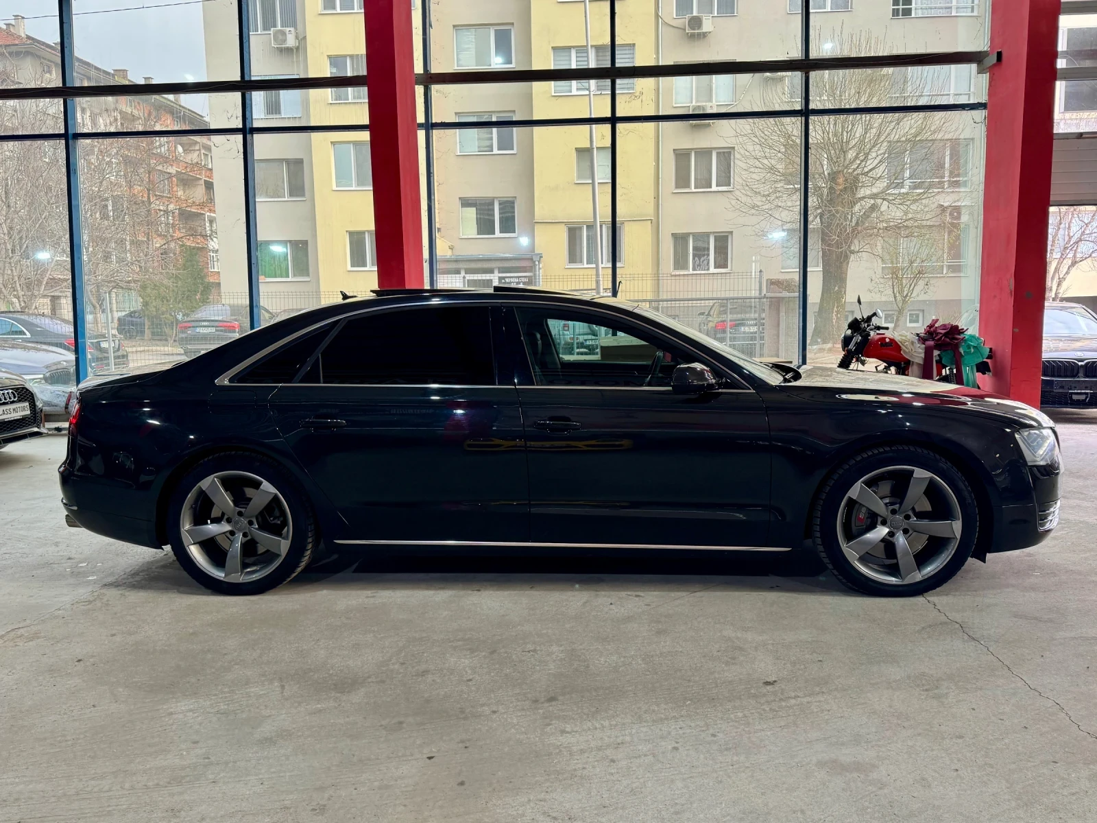 Audi A8 4.2FSI* Long* Панорама - изображение 7