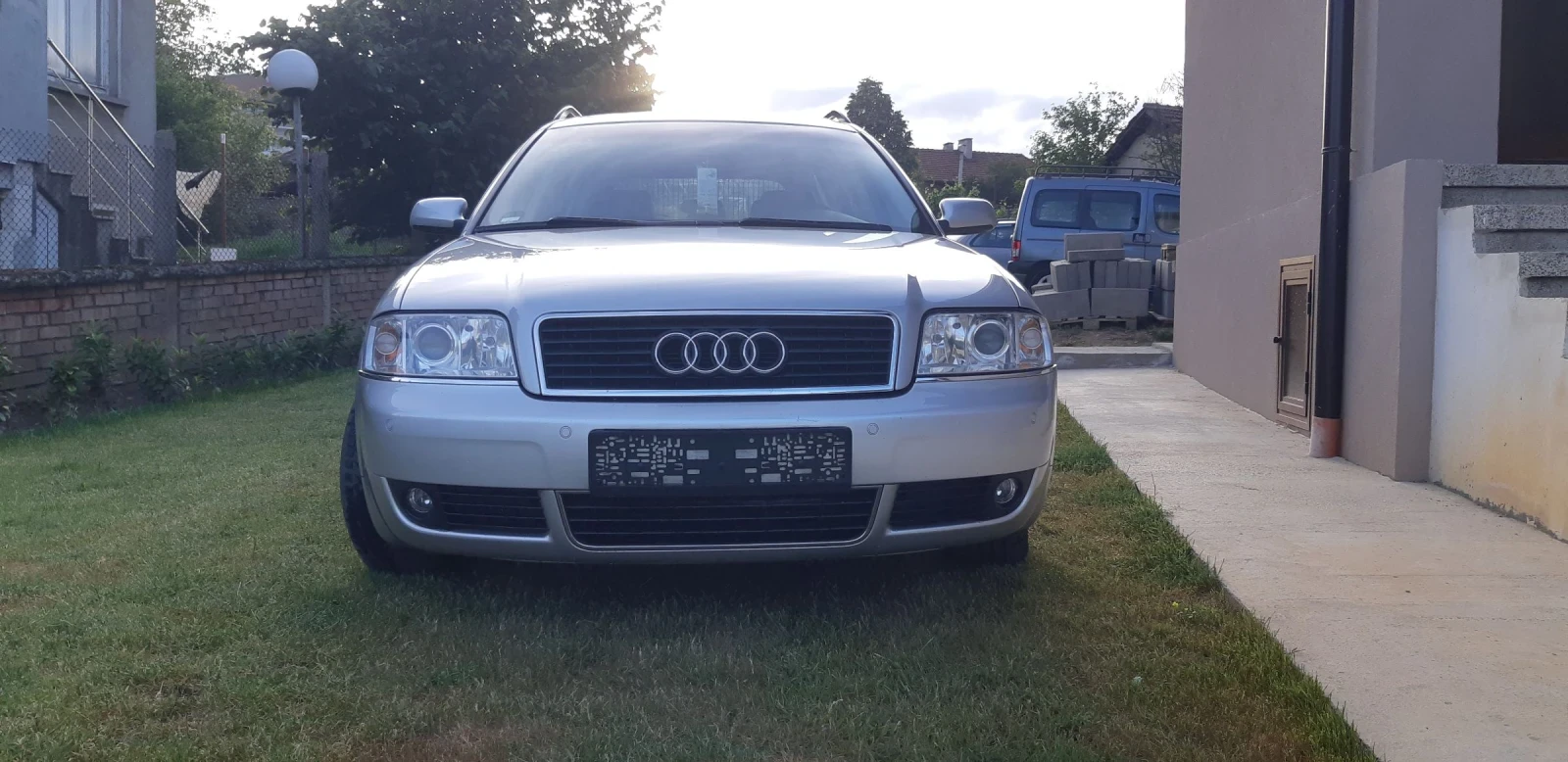 Audi A6 2.4- V6-170 кс-Бензин - изображение 4