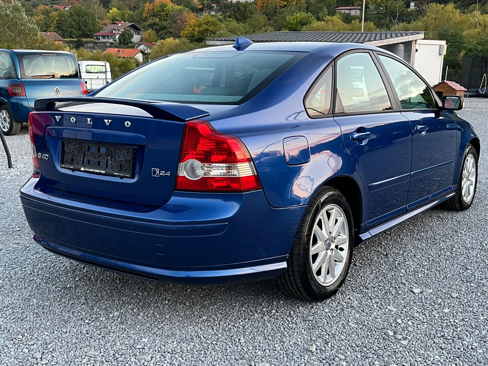 Volvo S40 2.4 i 140k - изображение 6