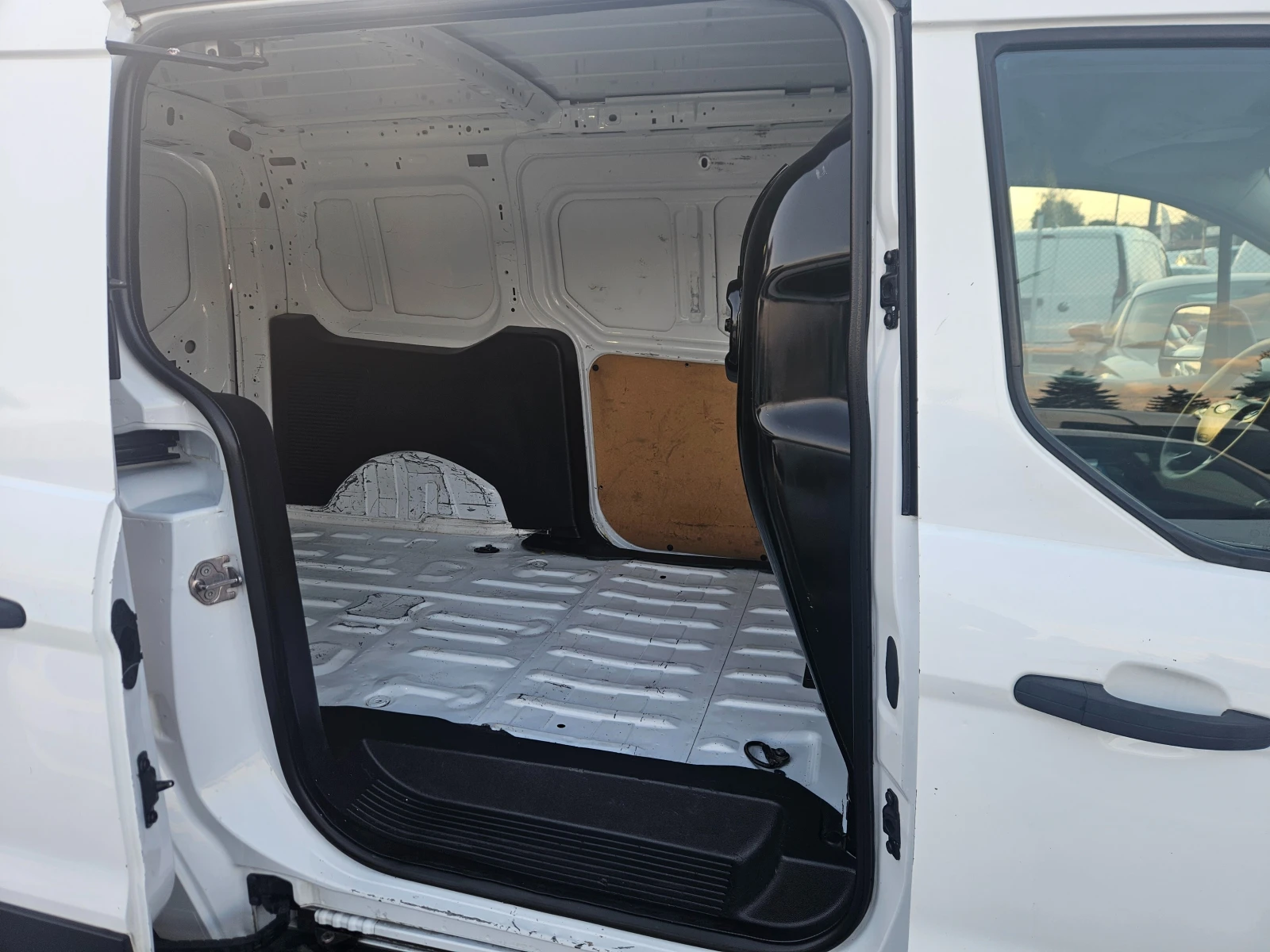 Ford Connect 1.6HDI 3-MESTA MAXI - изображение 7