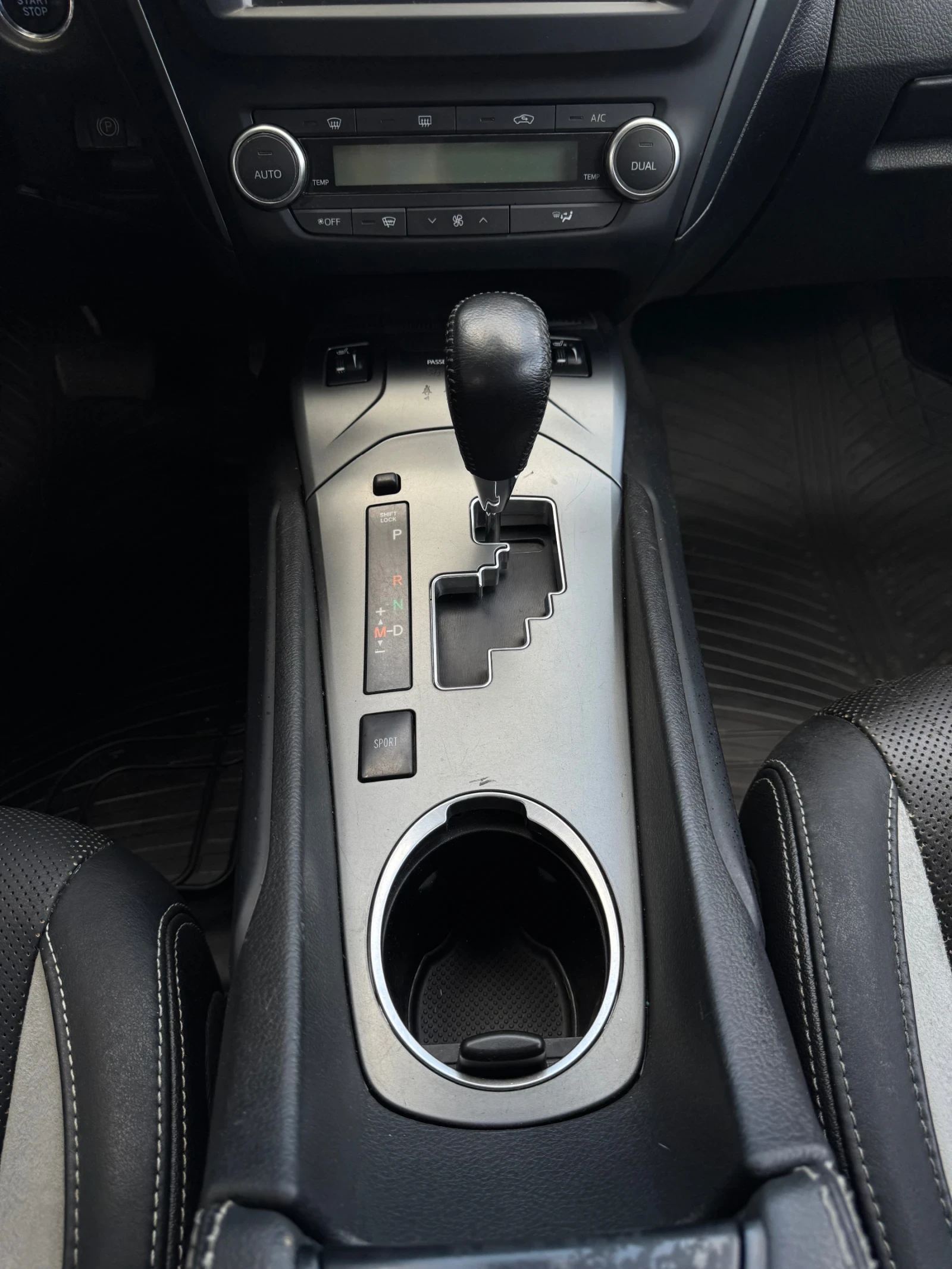 Toyota Avensis 1.8vvti | Mobile.bg � ����������� 12