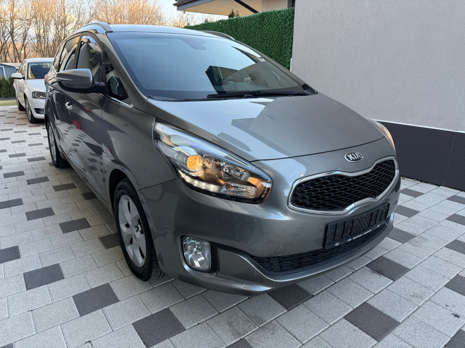 Kia Carens 2.0 Бензин , Автоматик внос Холандия  - изображение 3