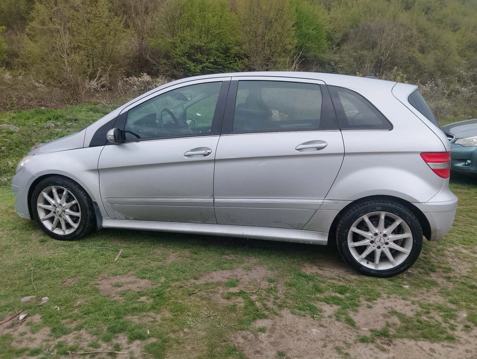 Mercedes-Benz B 180, снимка 4 - Автомобили и джипове - 54165556