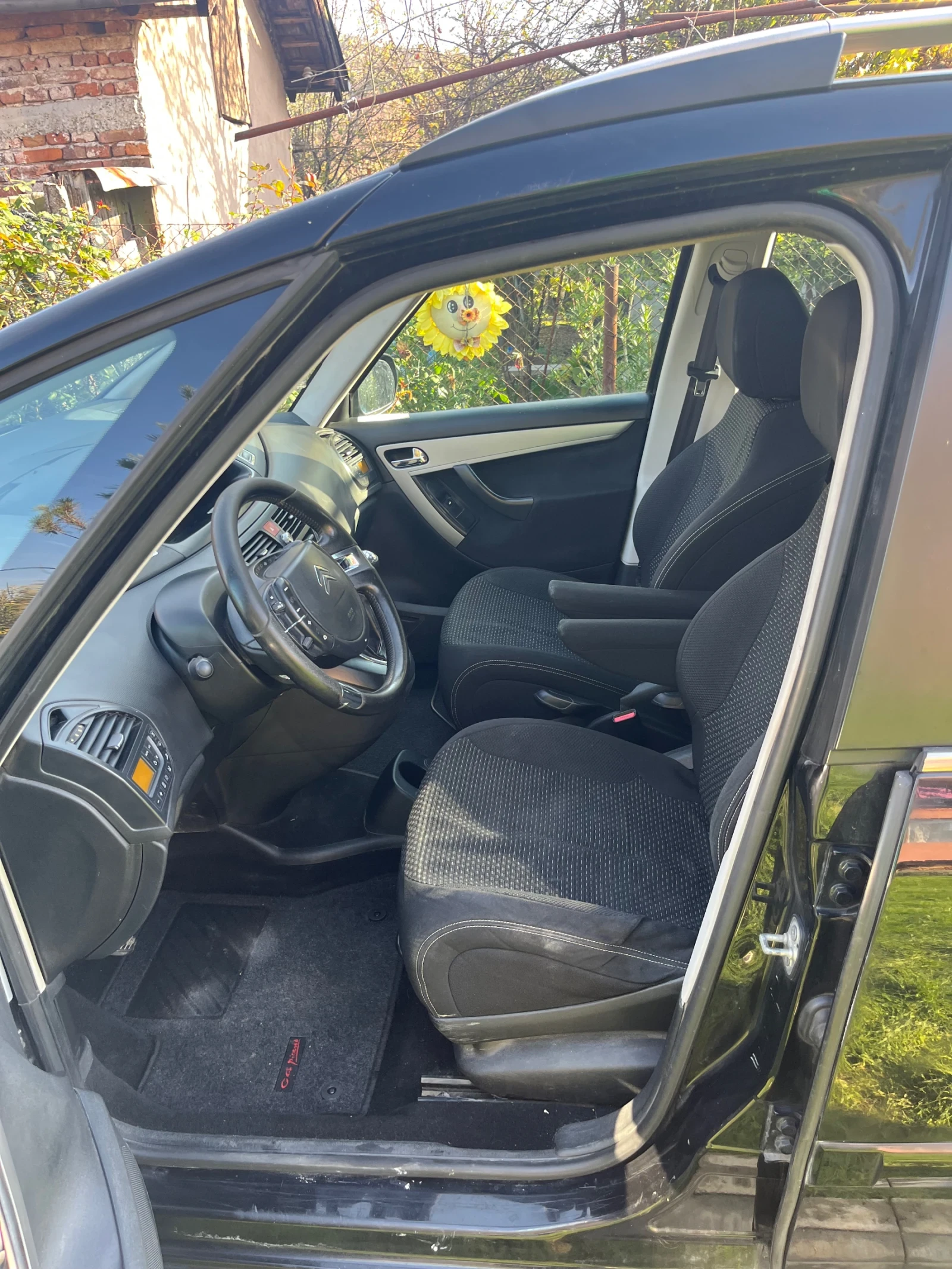 Citroen Grand C4 Picasso, снимка 8 - Автомобили и джипове - 55051094