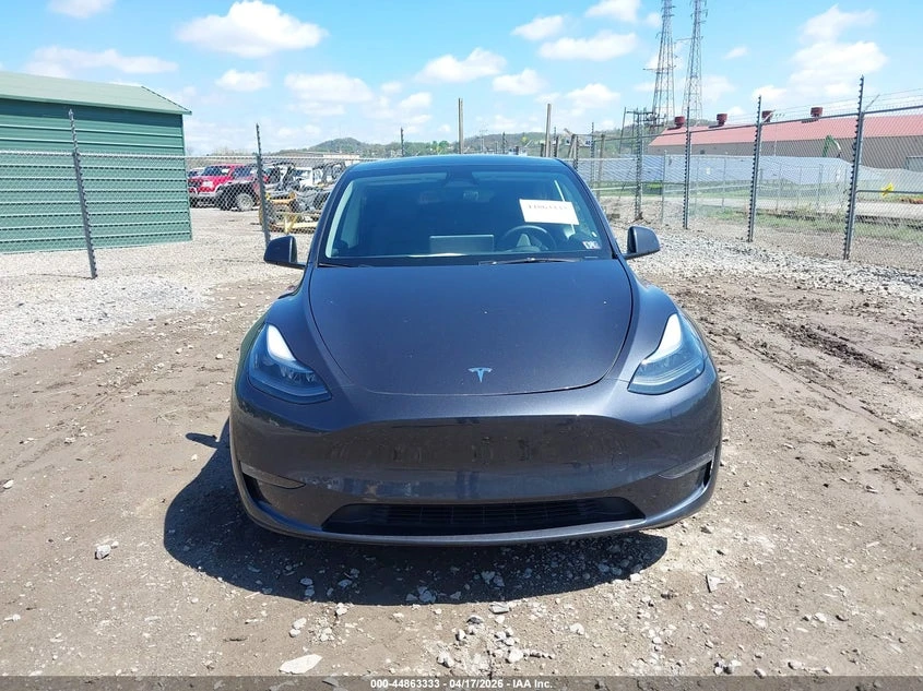 Tesla Model Y Long Range Dual Motor All-Wheel Drive, снимка 12 - Автомобили и джипове - 54688063