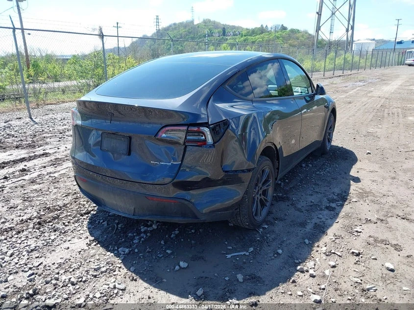Tesla Model Y Long Range Dual Motor All-Wheel Drive, снимка 4 - Автомобили и джипове - 54688063