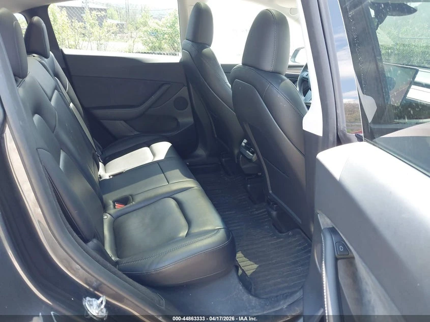 Tesla Model Y Long Range Dual Motor All-Wheel Drive, снимка 8 - Автомобили и джипове - 54688063