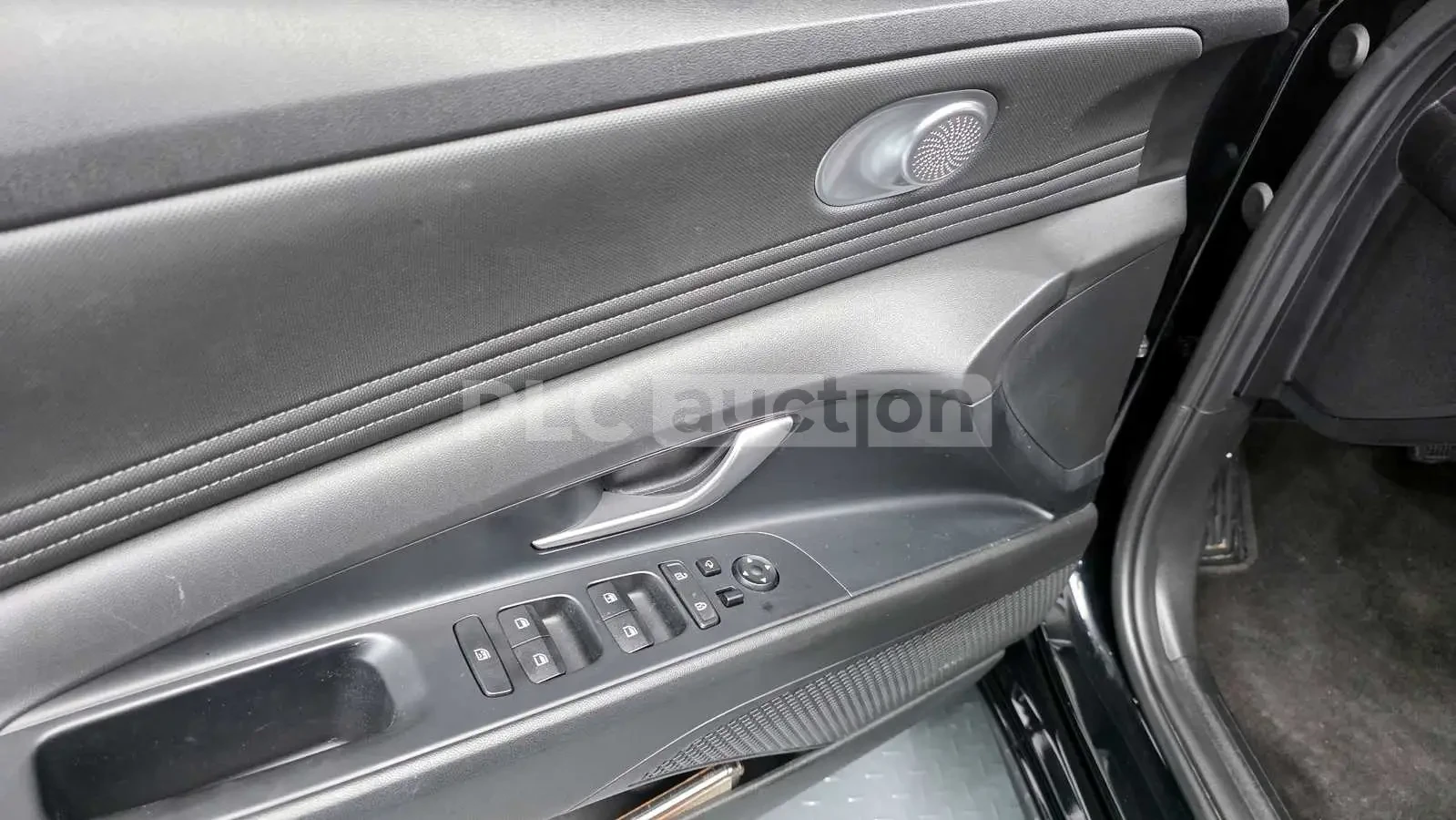 Hyundai Elantra LPG| DISTRONIC| ПОДГРЕВ| КАМЕРА| ВКЛ.ТЕХНОТЕСТ, снимка 13 - Автомобили и джипове - 54910280