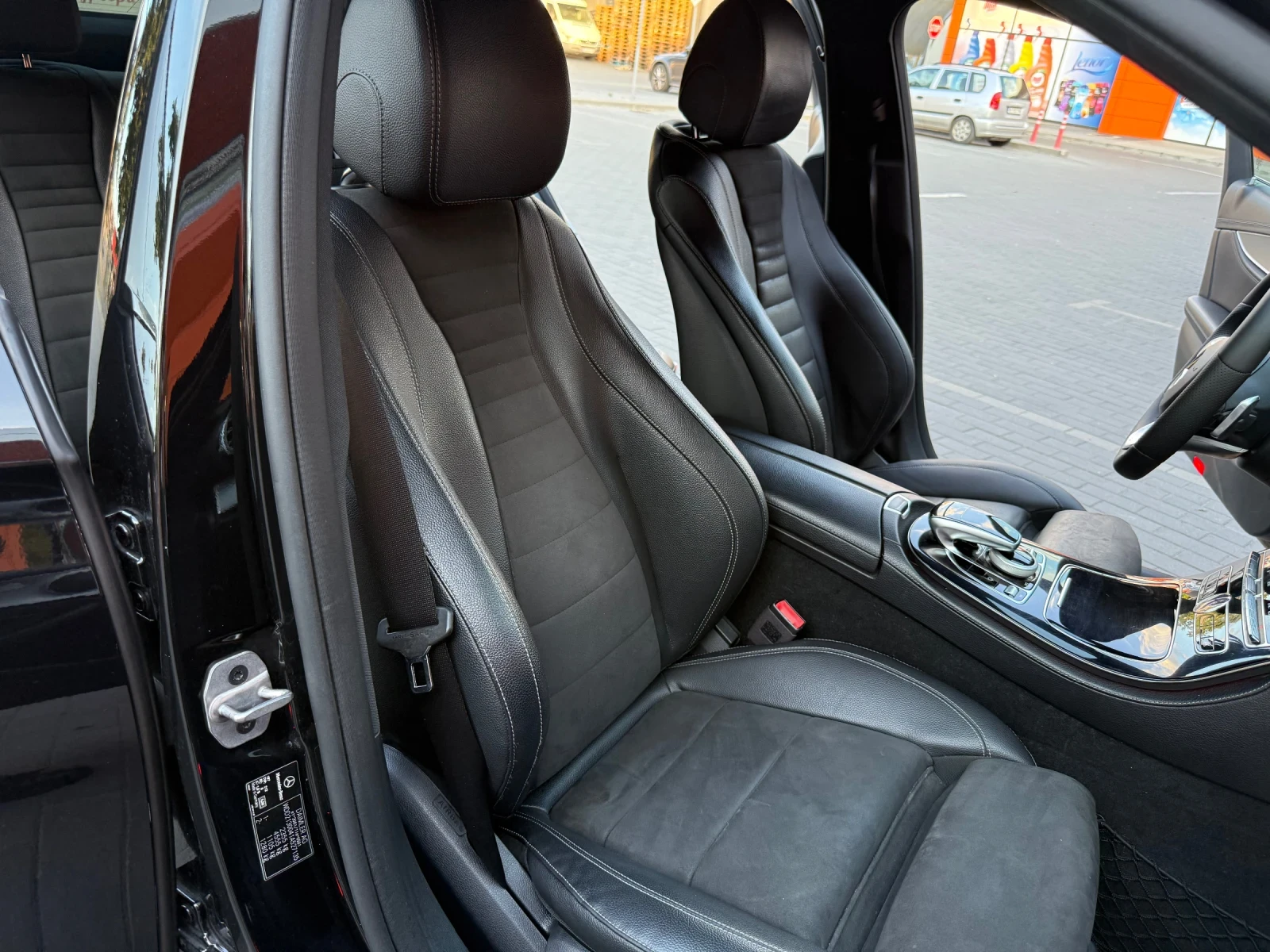 Mercedes-Benz E 220 AMG-Line 360/cam 9gtronic TOP!!!, снимка 11 - Автомобили и джипове - 54983347