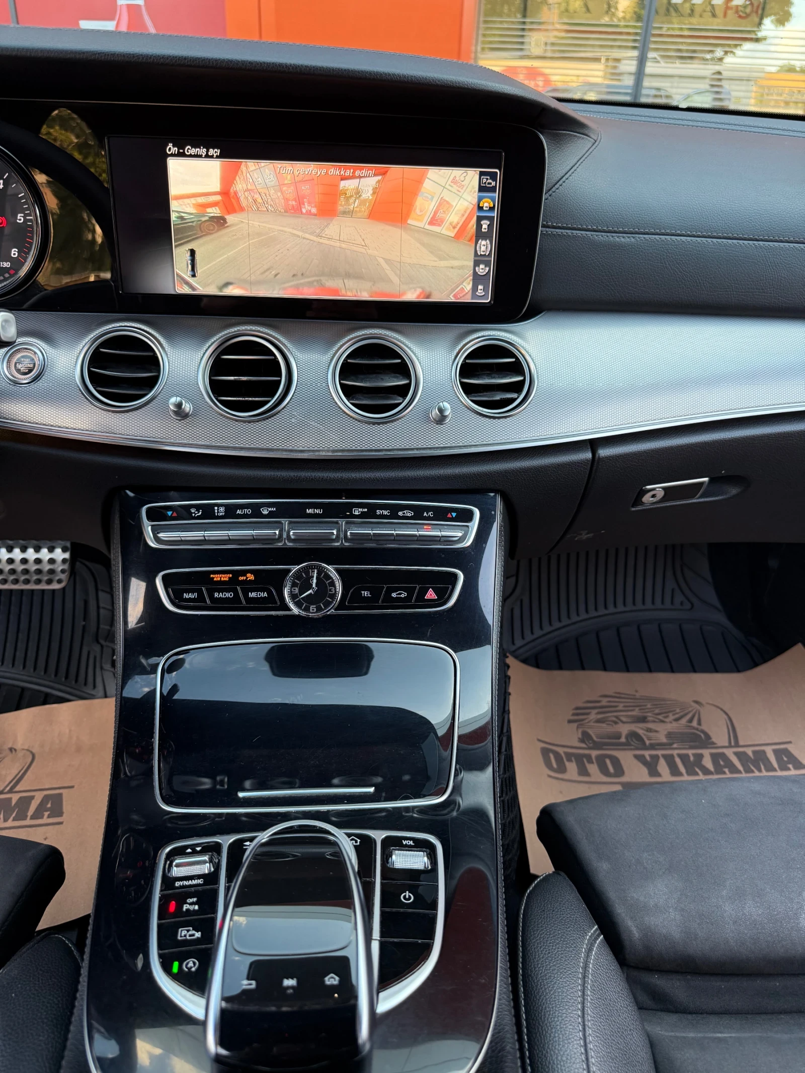 Mercedes-Benz E 220 AMG-Line 360/cam 9gtronic TOP!!!, снимка 13 - Автомобили и джипове - 54983347