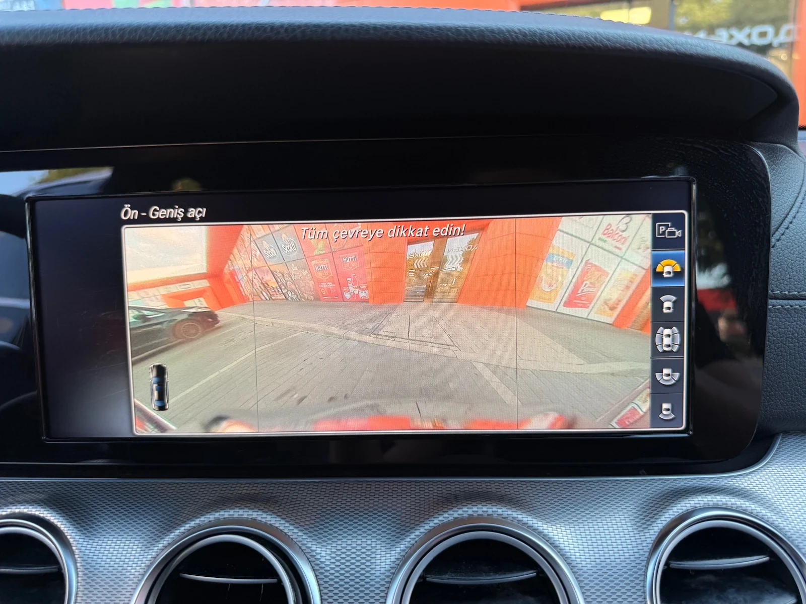 Mercedes-Benz E 220 AMG-Line 360/cam 9gtronic TOP!!!, снимка 14 - Автомобили и джипове - 54983347