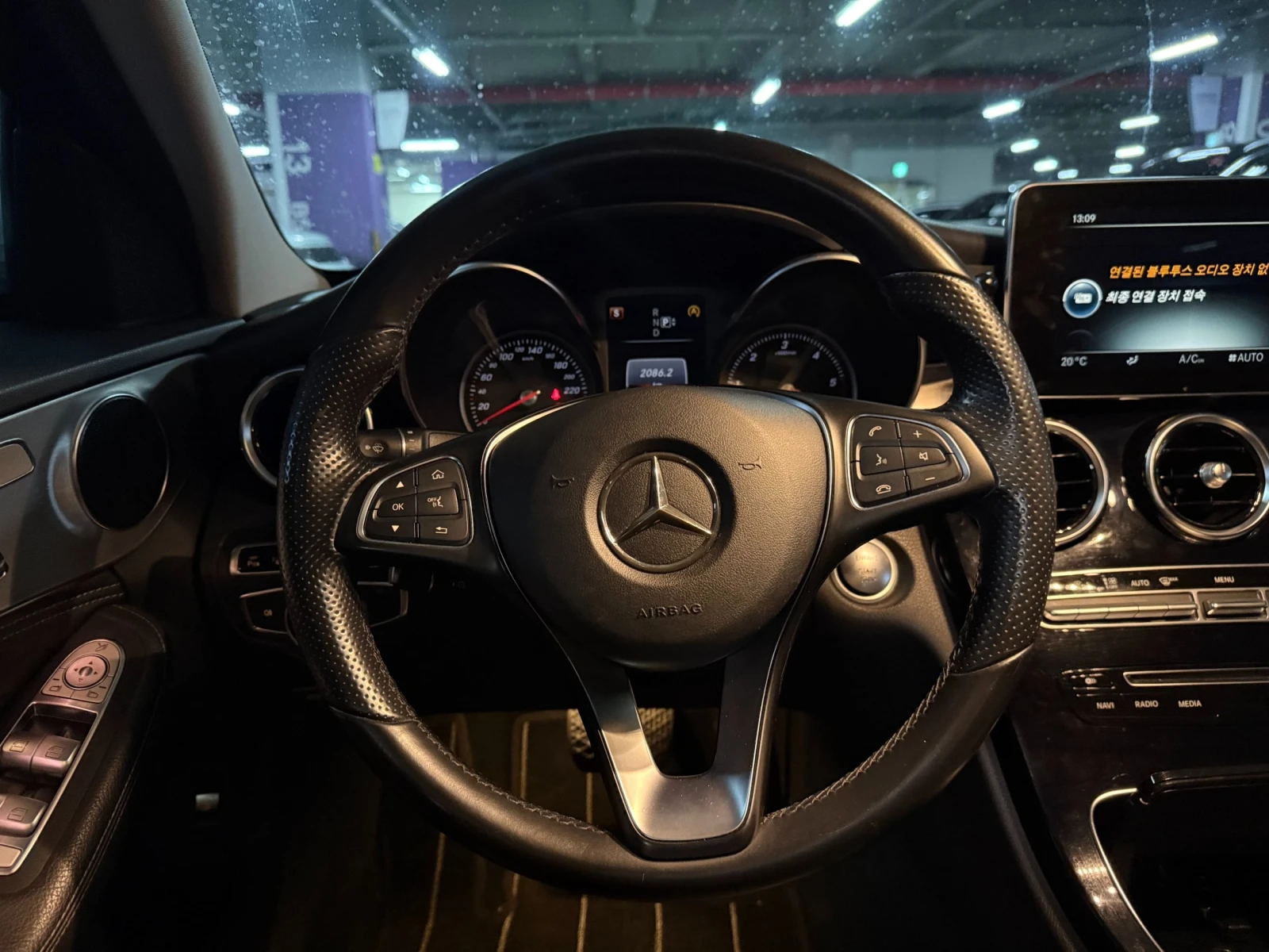 Mercedes-Benz C 220 C220 BlueTEC Avantgarde | HUD | Камера | Smart Key, снимка 8 - Автомобили и джипове - 55020656