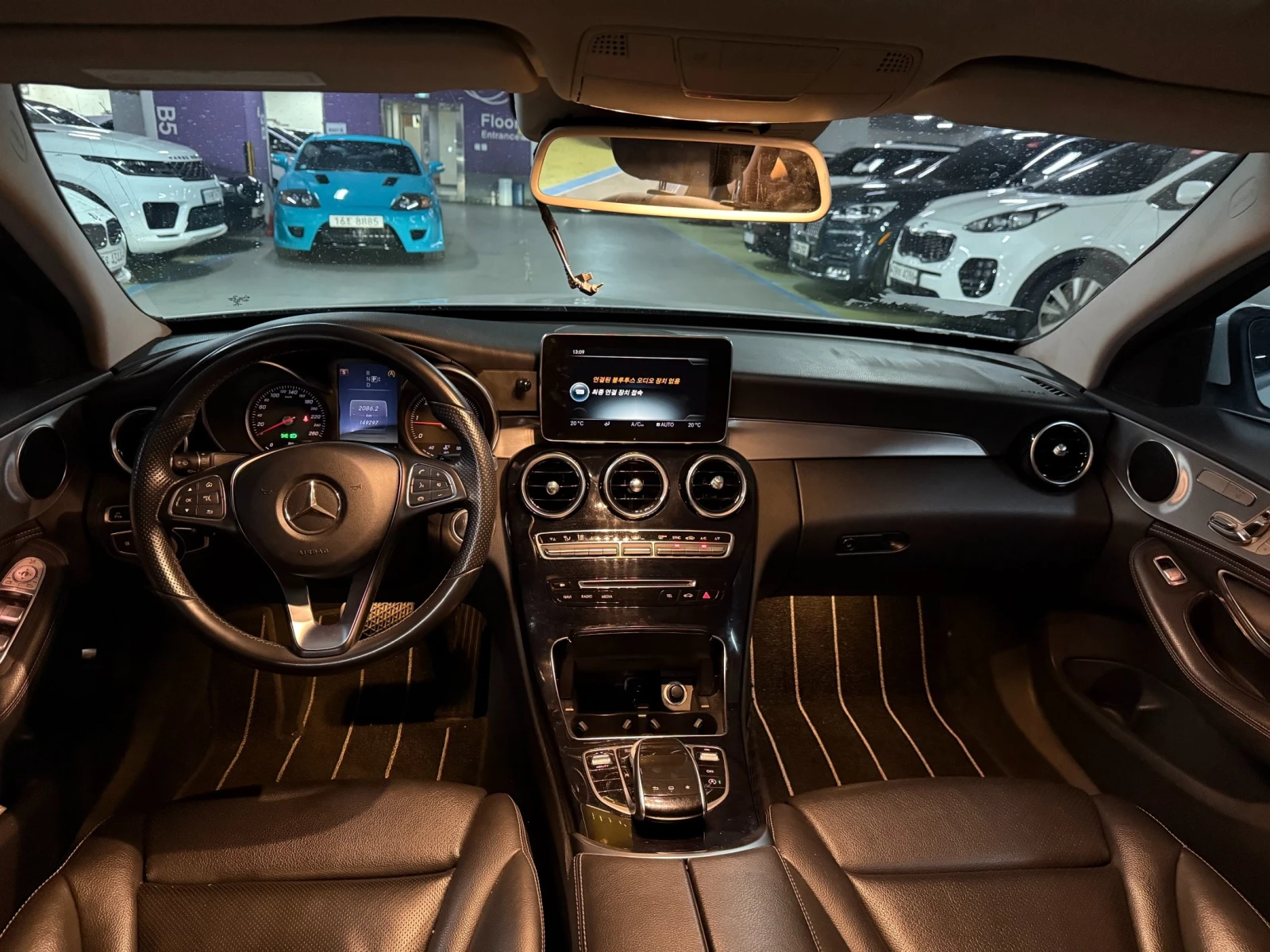Mercedes-Benz C 220 C220 BlueTEC Avantgarde | HUD | Камера | Smart Key, снимка 5 - Автомобили и джипове - 55020656