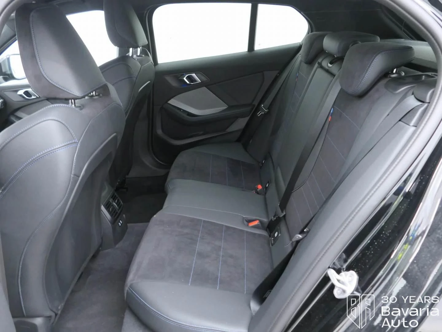 BMW 120 d M Sport Paket Steptronic, снимка 8 - Автомобили и джипове - 55447832