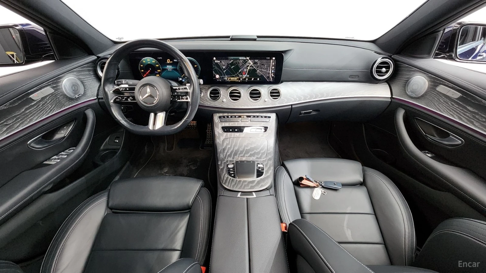 Mercedes-Benz E 350 4MATIC* 360* BURMESTER* PANO* DISTRONIC* ОБДУХ, снимка 3 - Автомобили и джипове - 55464512