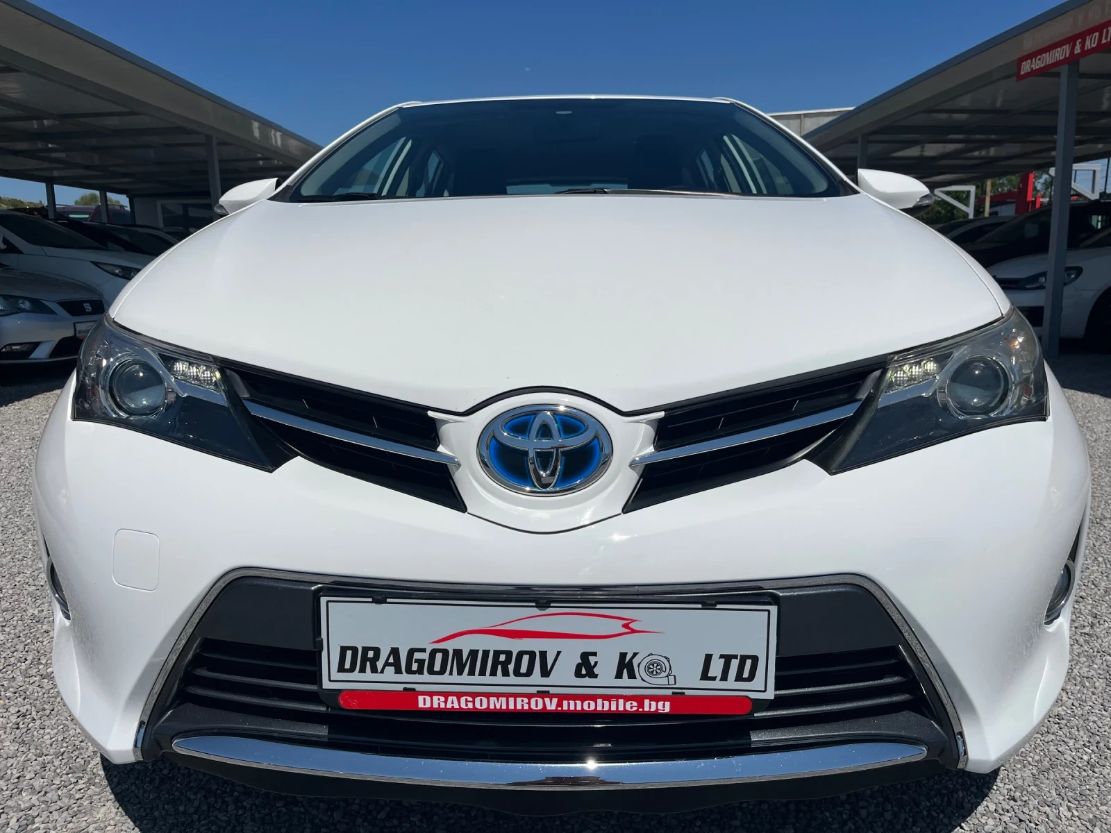 Toyota Auris Hybrid / Сервизирана до последно в TOYOTA, снимка 2 - Автомобили и джипове - 55485777