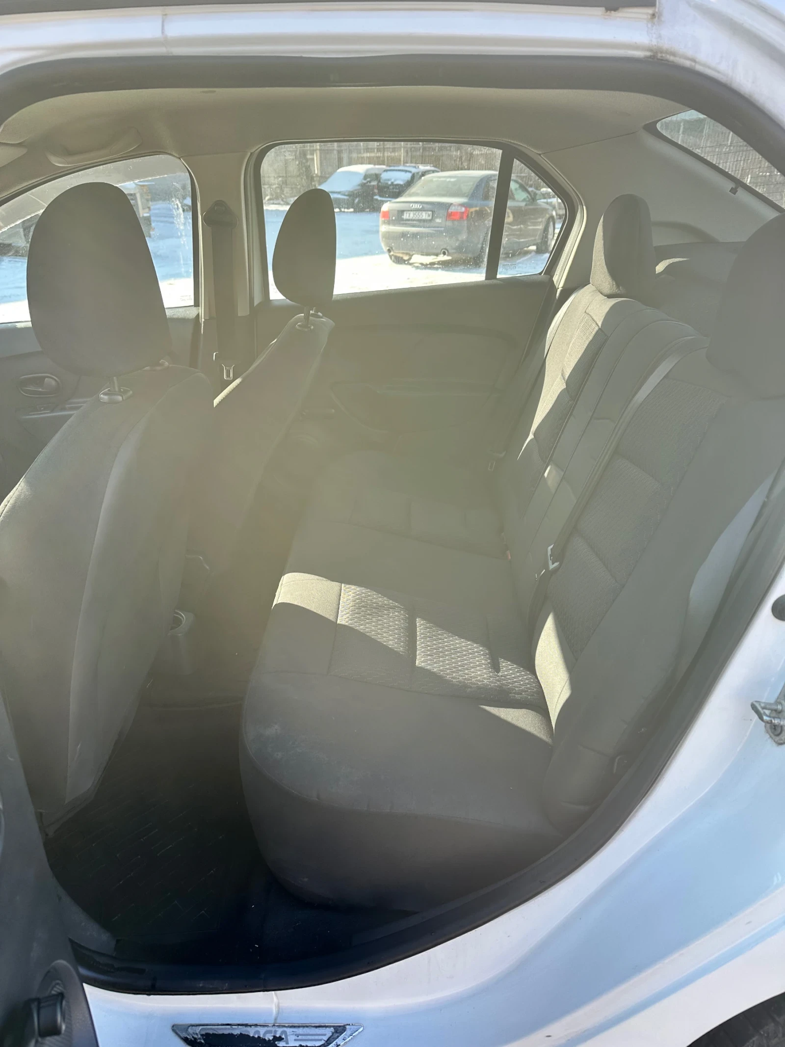 Dacia Logan LPG/Klima, снимка 6 - Автомобили и джипове - 55514219