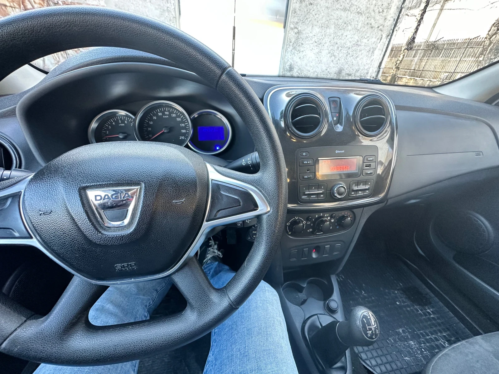 Dacia Logan LPG/Klima, снимка 8 - Автомобили и джипове - 55514219