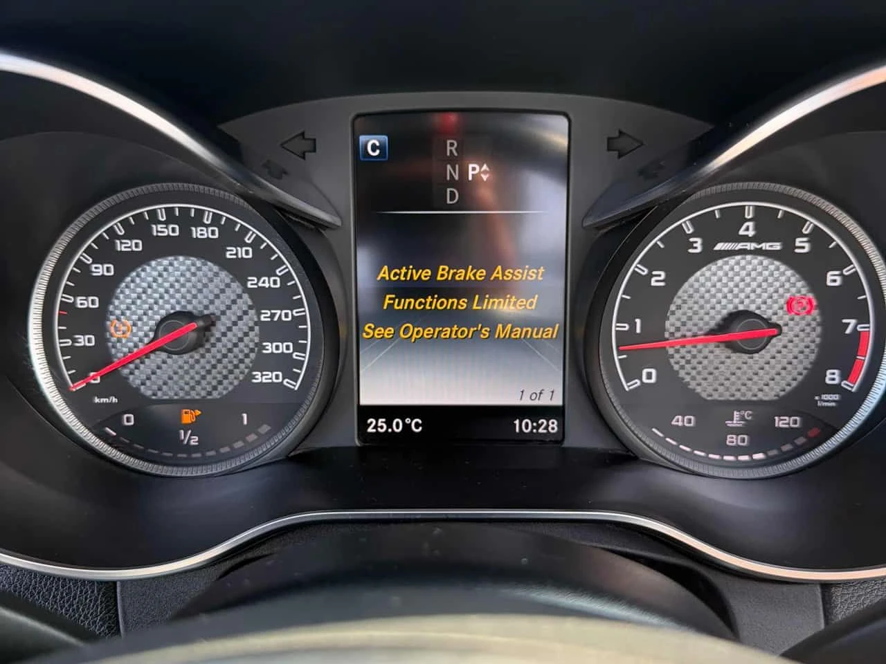 Mercedes-Benz C 63 AMG /360/BURMESTER/КЛИП НА МОТОРА / CARFAX/АВТОКРЕДИТ, снимка 8 - Автомобили и джипове - 55650724
