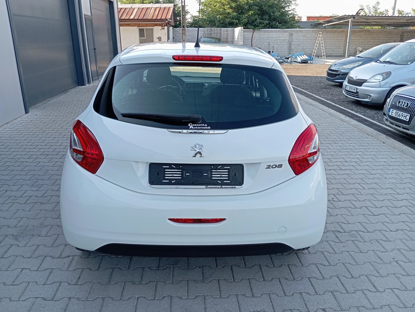 Peugeot 208 1.4HDI ЛИЗИНГ , снимка 5 - Автомобили и джипове - 55695449