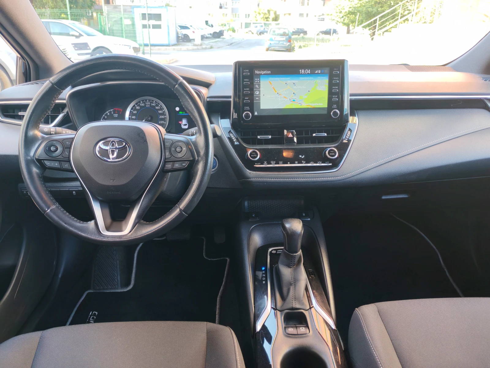 Toyota Corolla TS 1.8 HYBRID / Гаранция, снимка 8 - Автомобили и джипове - 55780759