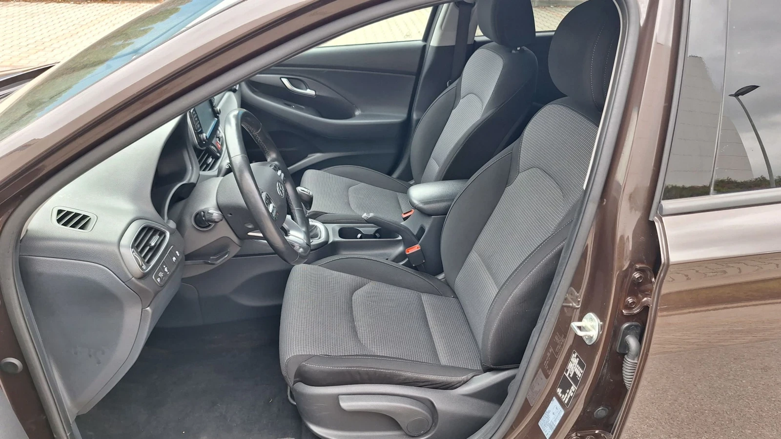 Hyundai I30 1.6-110��.����.������.����������. | Mobile.bg � ����������� 8