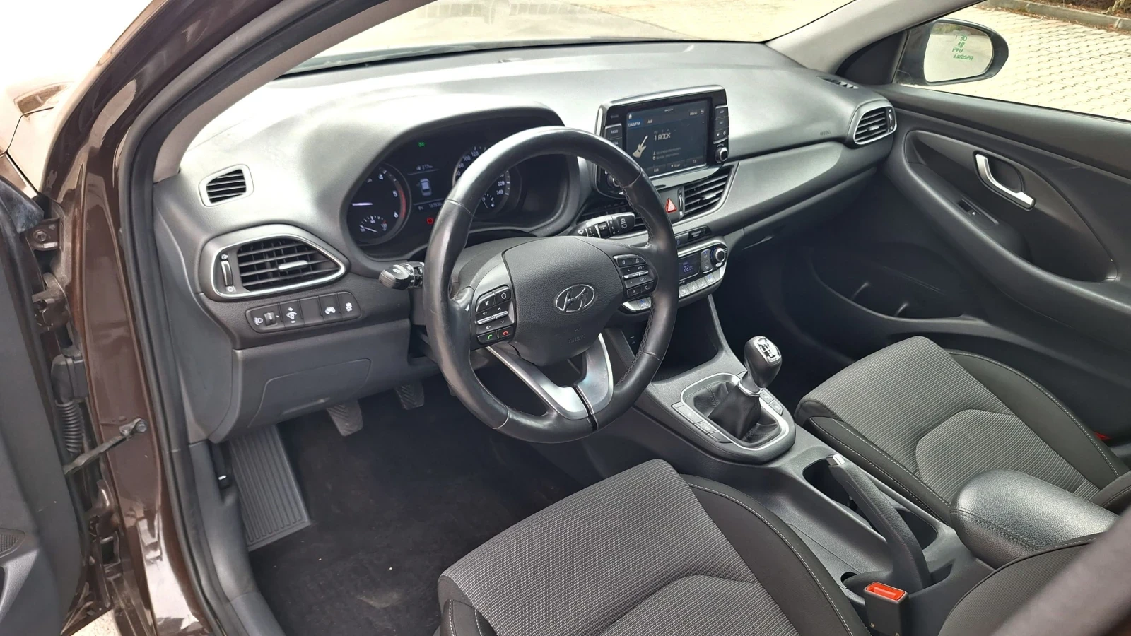 Hyundai I30 1.6-110��.����.������.����������. | Mobile.bg � ����������� 7