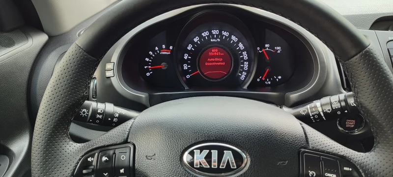 Kia Sportage, снимка 8 - Автомобили и джипове - 47015322