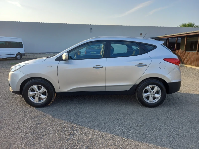 Hyundai IX35 1.6i 16v, снимка 7 - Автомобили и джипове - 51306030