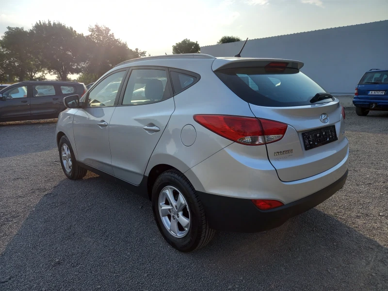 Hyundai IX35 1.6i 16v, снимка 6 - Автомобили и джипове - 51306030