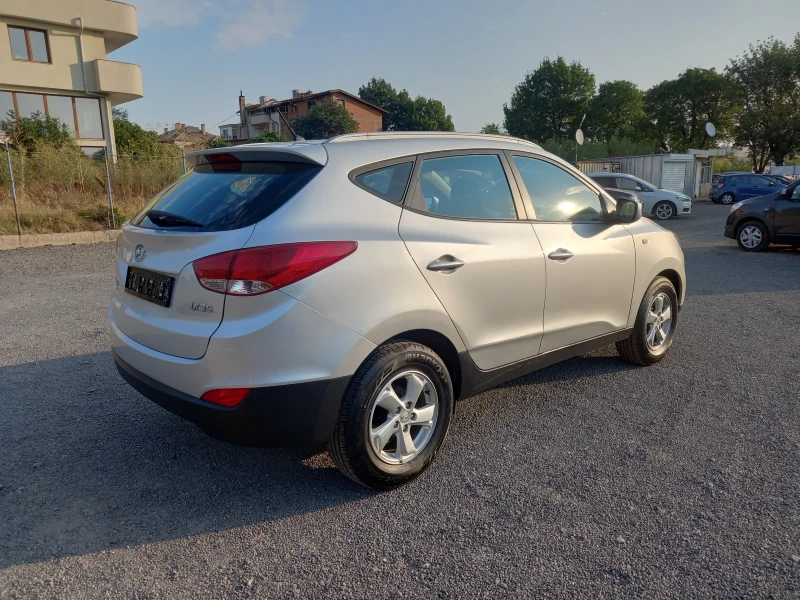 Hyundai IX35 1.6i 16v, снимка 4 - Автомобили и джипове - 51306030