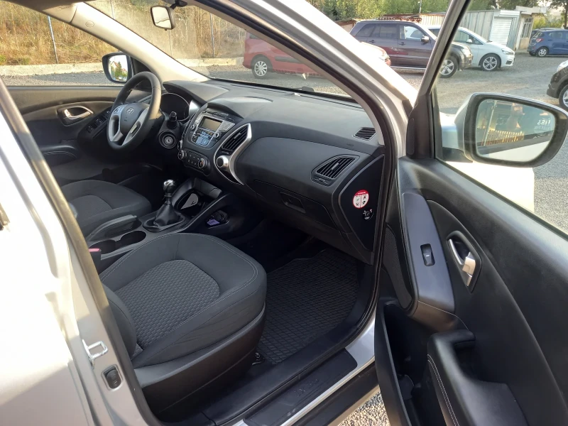 Hyundai IX35 1.6i 16v, снимка 9 - Автомобили и джипове - 51306030