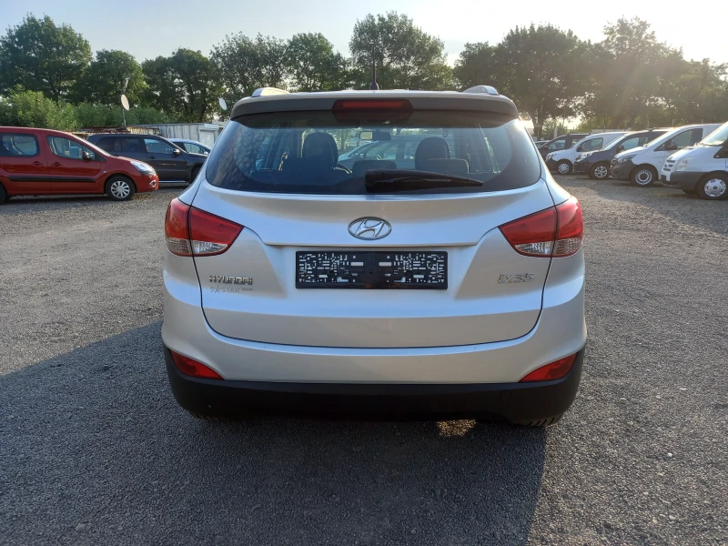 Hyundai IX35 1.6i 16v, снимка 5 - Автомобили и джипове - 51306030