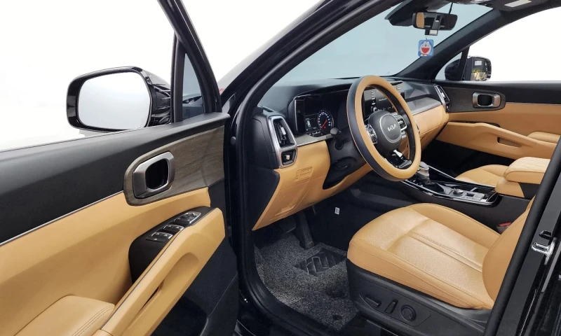 Kia Sorento Gasoline 2.5T 2Wd, снимка 9 - Автомобили и джипове - 51428727