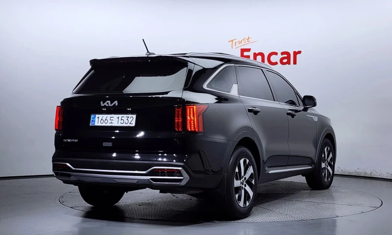 Kia Sorento Gasoline 2.5T 2Wd, снимка 2 - Автомобили и джипове - 51428727