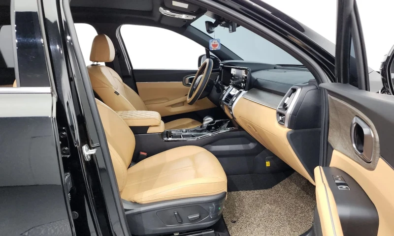 Kia Sorento Gasoline 2.5T 2Wd, снимка 10 - Автомобили и джипове - 51428727
