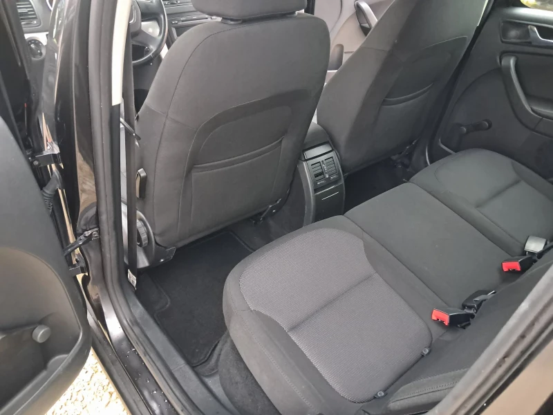 Skoda Yeti 2.0TDI Common rail  4x4 , снимка 10 - Автомобили и джипове - 52907616