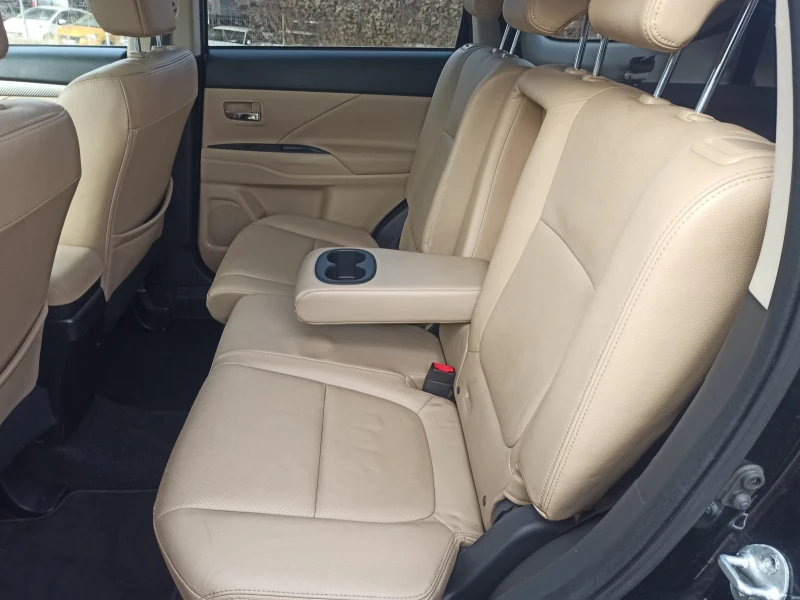 Mitsubishi Outlander 6+ 1, KEYLESS, NAVI, KAMERA , снимка 17 - Автомобили и джипове - 53192072