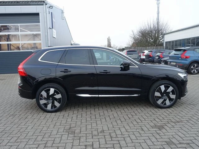 Volvo XC60 Recharge T8 AWD Plus Bright , снимка 6 - Автомобили и джипове - 48880526