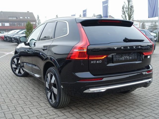 Volvo XC60 Recharge T8 AWD Plus Bright , снимка 4 - Автомобили и джипове - 48880526