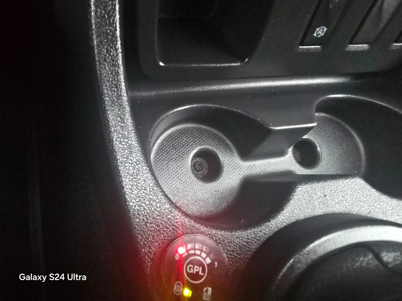 Dacia Duster 1.6i-115k.c, LPG, FACE, EURO6  | Mobile.bg   16