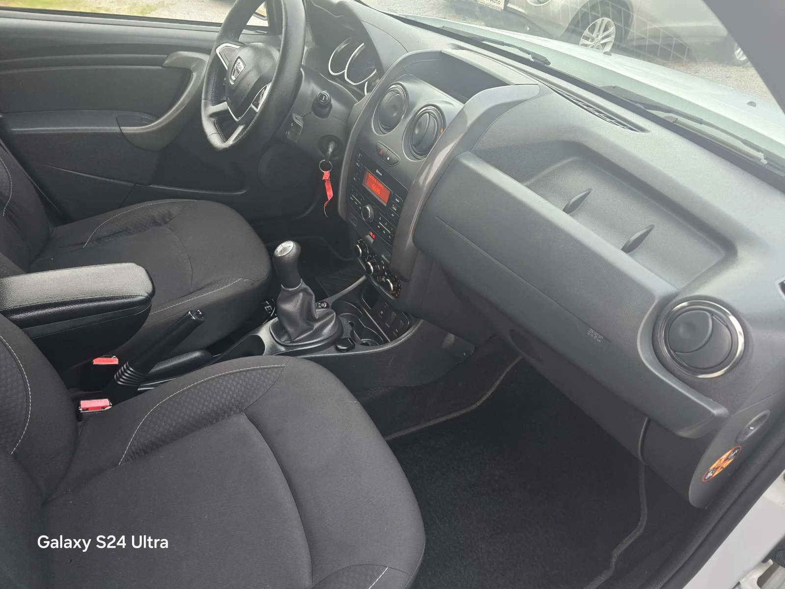 Dacia Duster 1.6i-115k.c, LPG, FACE, EURO6  | Mobile.bg   11