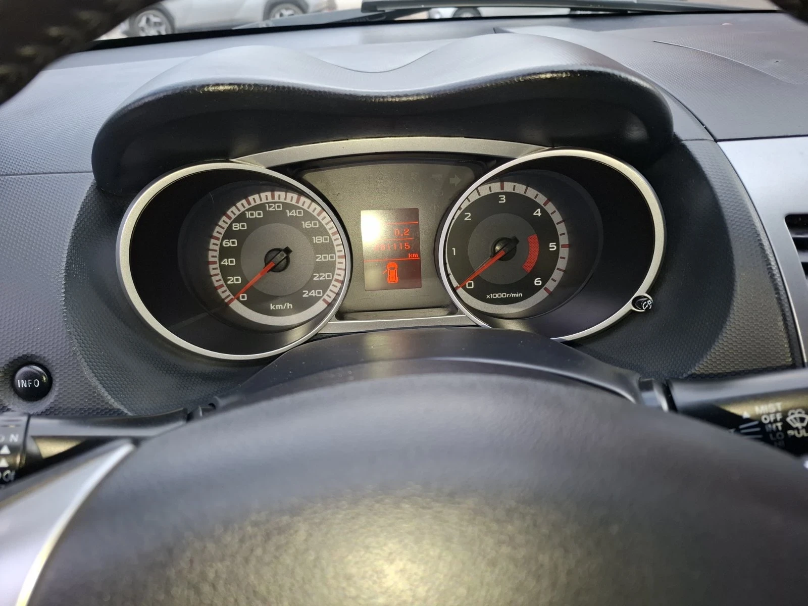 Citroen C-Crosser 2.2HDI - изображение 10