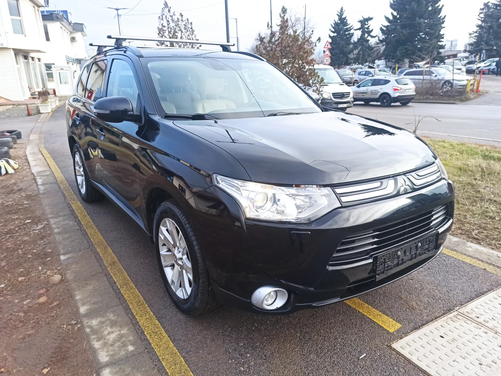 Mitsubishi Outlander 6+ 1, KEYLESS, NAVI, KAMERA  - изображение 9