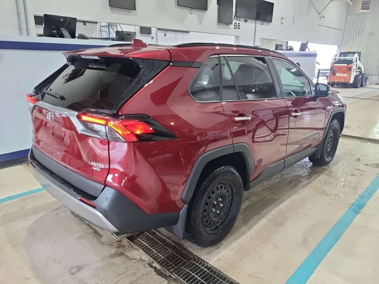 Toyota Rav4 LIMITED| ОБДУХВАНЕ| 360 КАМЕРИ| PANORAMA| 2 КЛЮЧА|, снимка 3 - Автомобили и джипове - 54108011