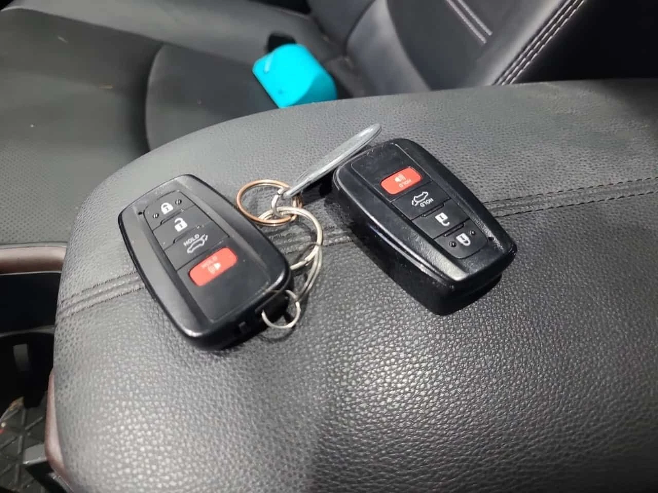 Toyota Rav4 LIMITED| ОБДУХВАНЕ| 360 КАМЕРИ| PANORAMA| 2 КЛЮЧА|, снимка 17 - Автомобили и джипове - 54108011