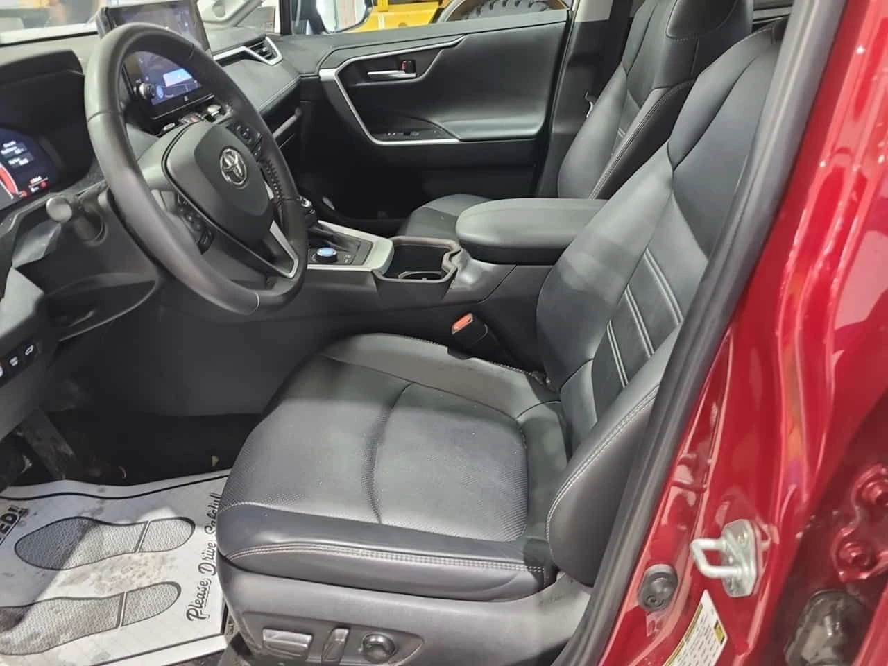 Toyota Rav4 LIMITED| ОБДУХВАНЕ| 360 КАМЕРИ| PANORAMA| 2 КЛЮЧА|, снимка 9 - Автомобили и джипове - 54108011