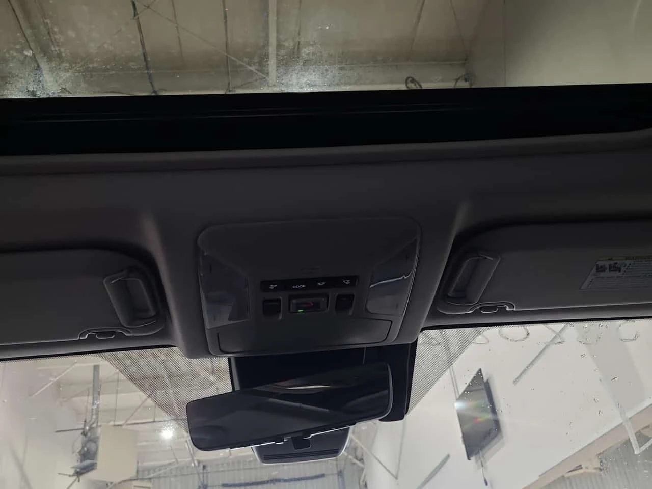 Toyota Rav4 LIMITED| ОБДУХВАНЕ| 360 КАМЕРИ| PANORAMA| 2 КЛЮЧА|, снимка 14 - Автомобили и джипове - 54108011